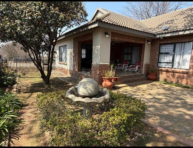 3 BEDROOM HOUSE FOR SALE IN STANDERTON CENTRAL